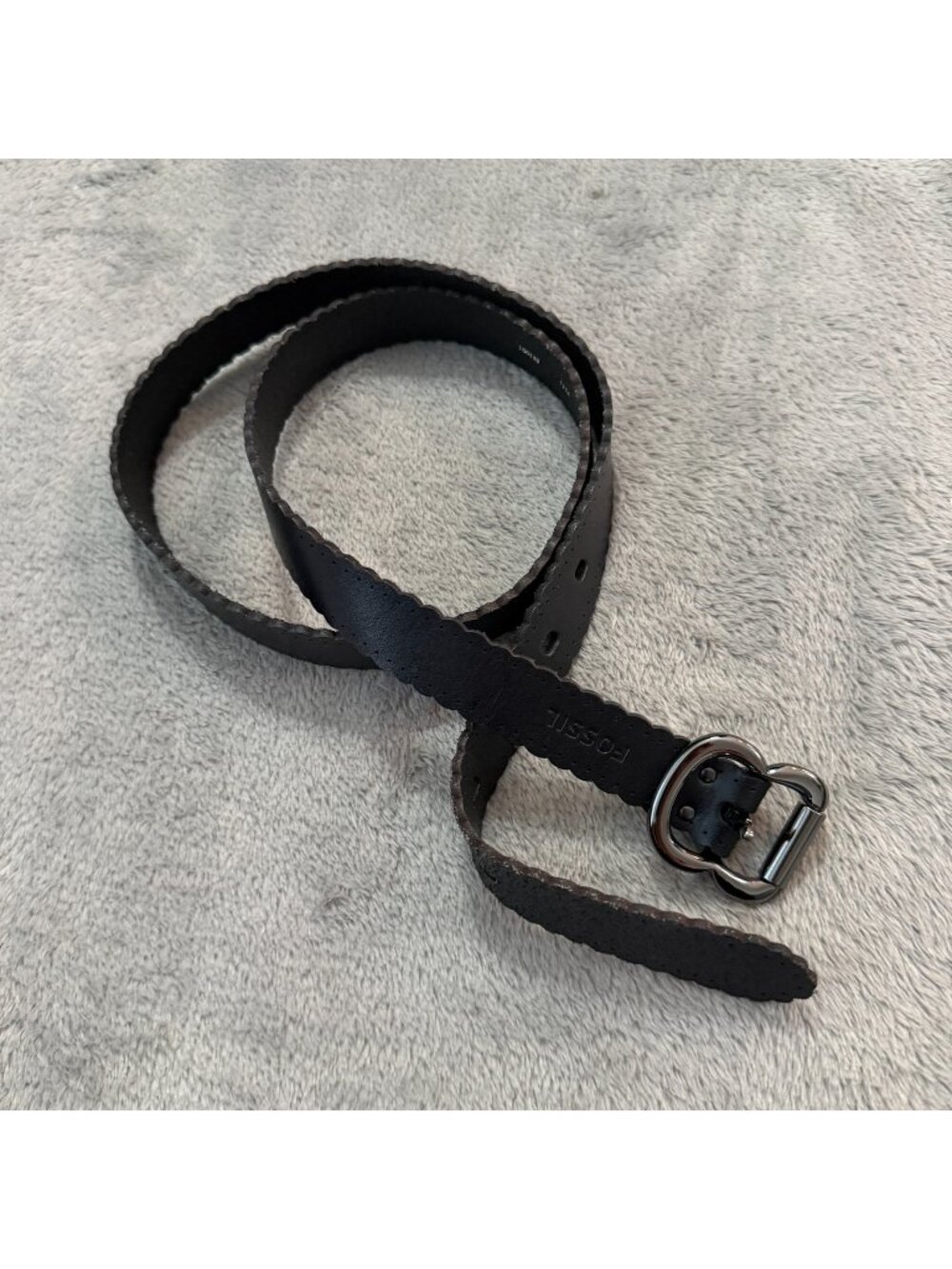 Fossil Black Leather Scalloped Belt Womens size LARGE Thin